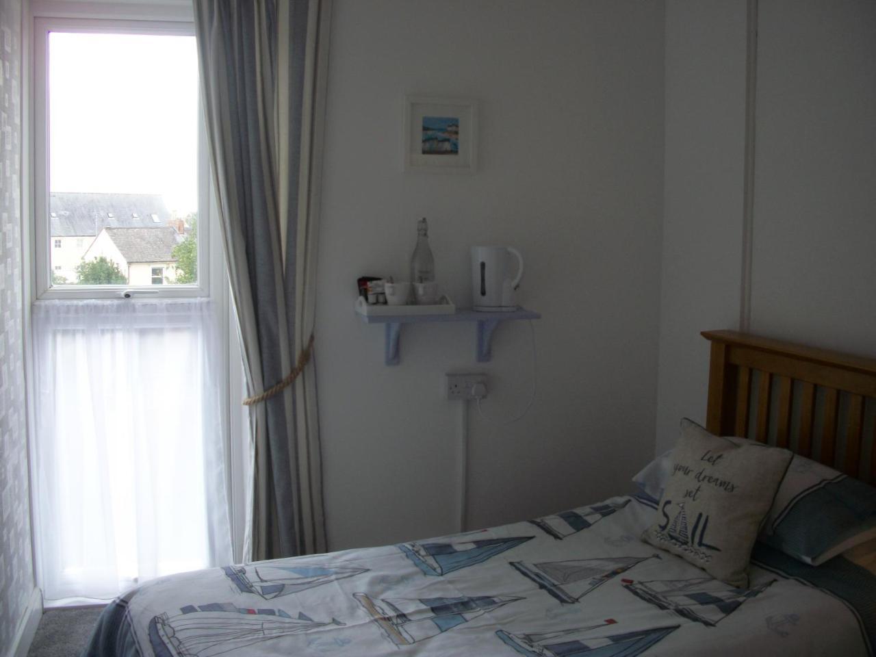 Glenthorne Guest House Tenby Bagian luar foto